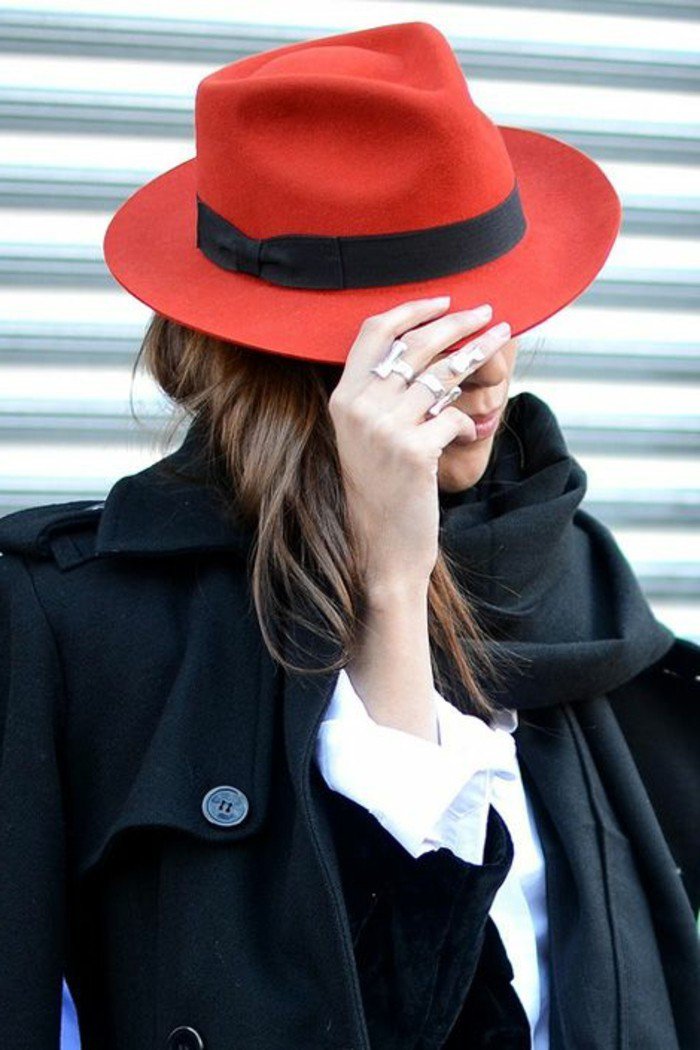 chapeau-rouge-cool-idée-comment-accessoiriser-vos-tenues-style-new-yorkais