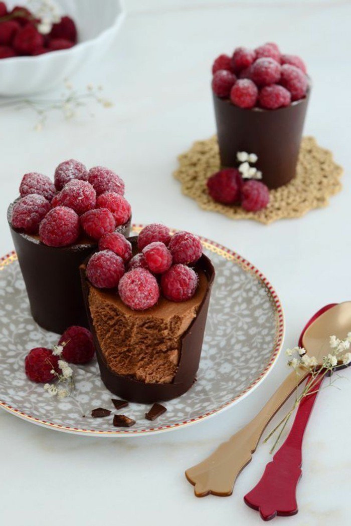 delicieuse-desserts-au-chocolat-facile-recette-tarte-au-framboise-gateau-moelleux-aux-framboises-voir-le-gateau-cupcake