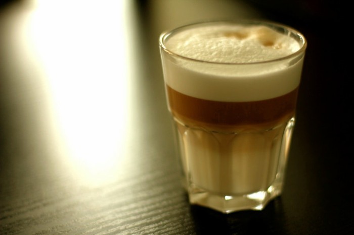 faire-un-cappuccino-cool-idée-café-chouette-boisson-chaude-boisson