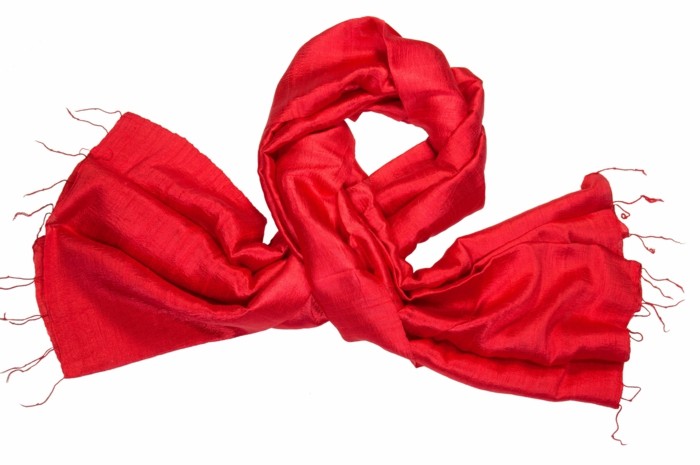 foulards-en-soie-rouge-resized