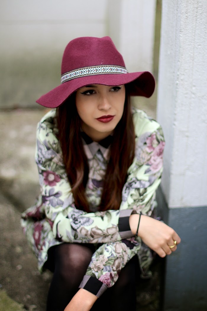 grand-chapeau-femme-les-accessoires-à-porter-cool-idée-velvet