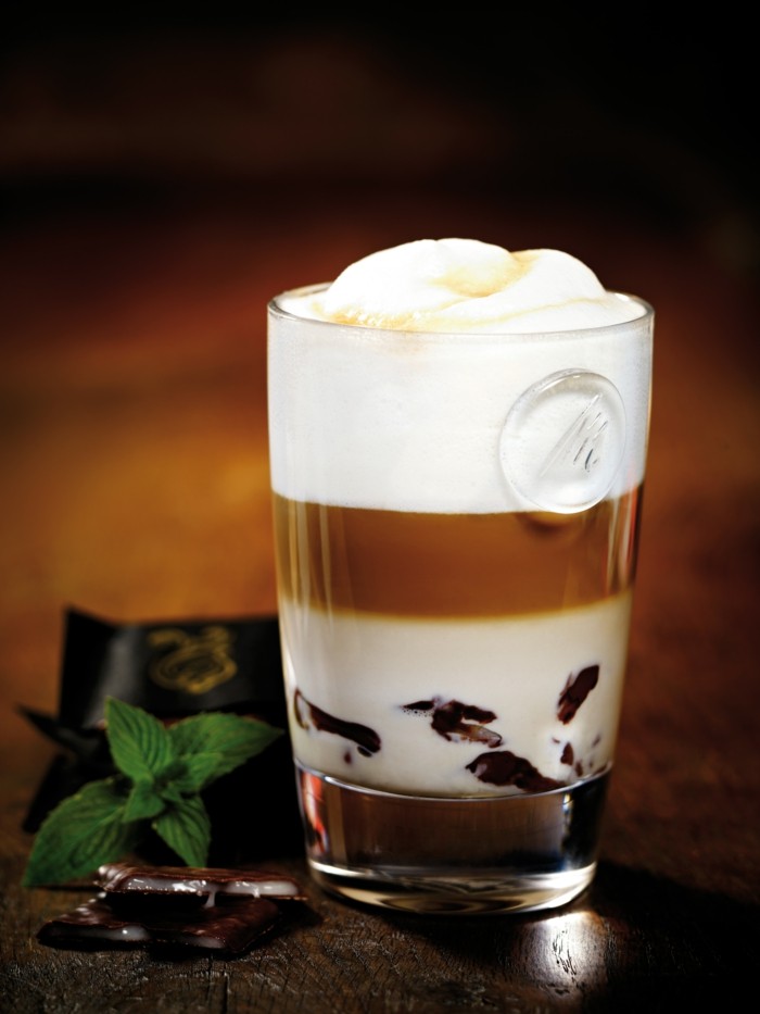 le-caffe-macchiato-nouvelle-boisson-le-café-au-lait-inspiration-menthe