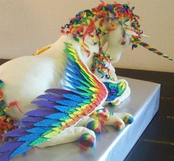 magnifique-image-gateau-anniversaire-gateau-d-anniversaire-enfant-unicorn