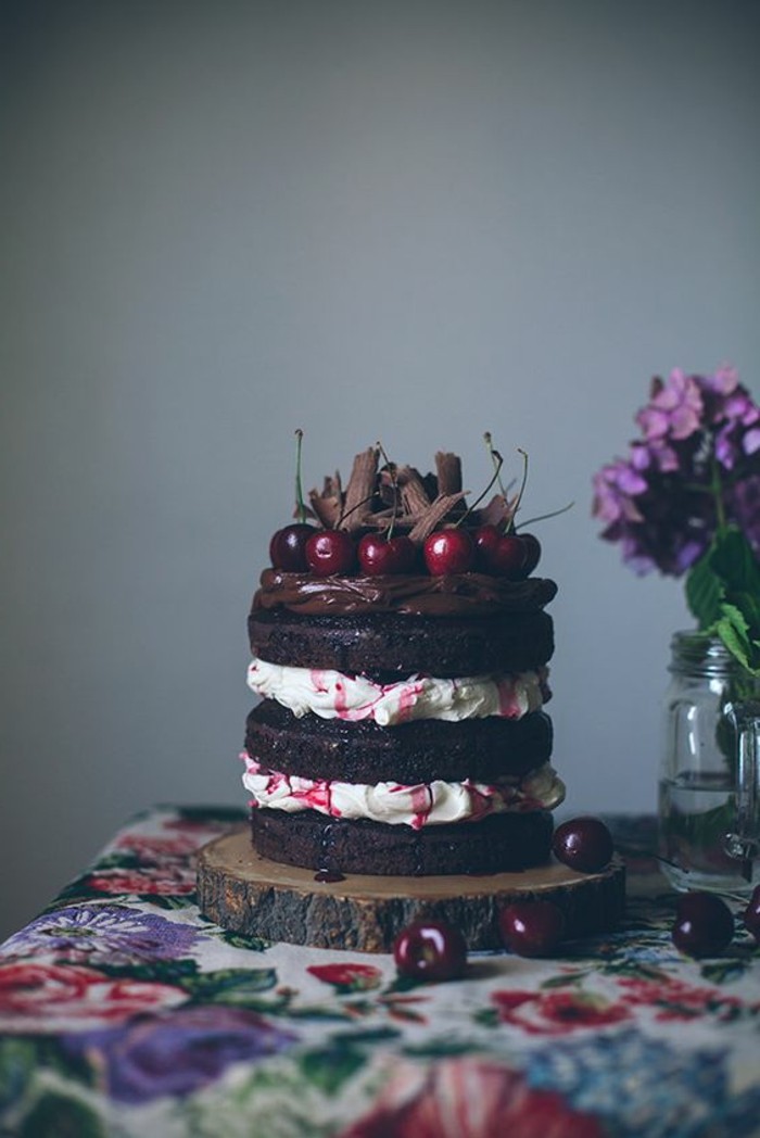 noir-chocolat-et-cerises-photo-gateau-anniversaire-photo-gateau-d-anniversaire-gateau-original-anniversaire