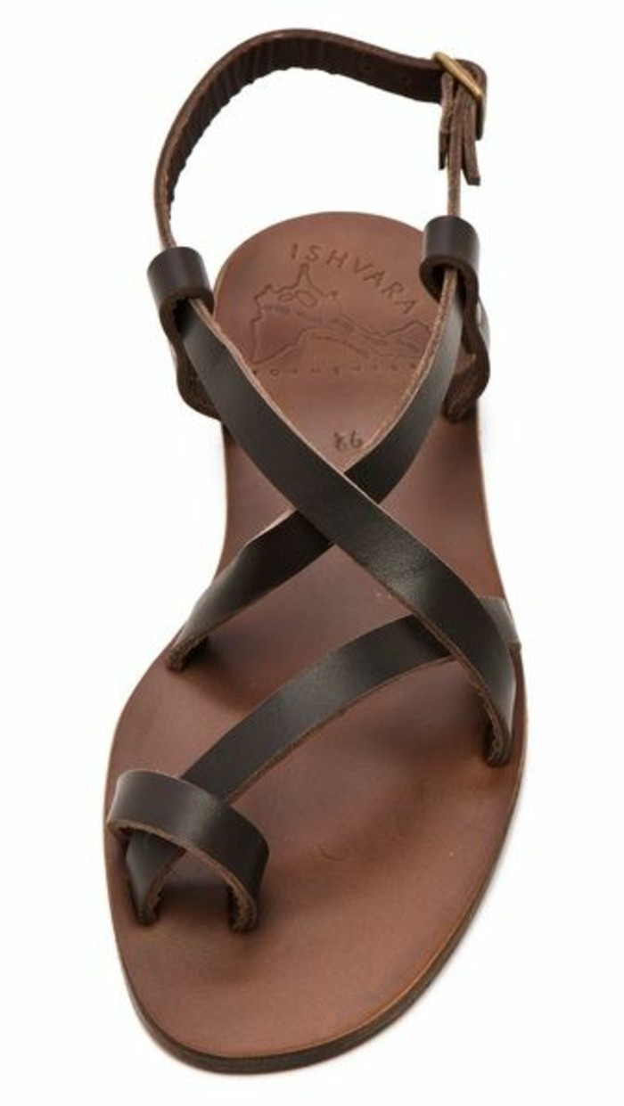 sandales-en-marron-foncé-design-2016-sandales-femme-modeles-chic