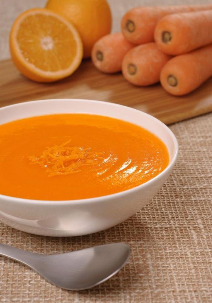 velouté-de-carottes-repas-savoureux-et-sain