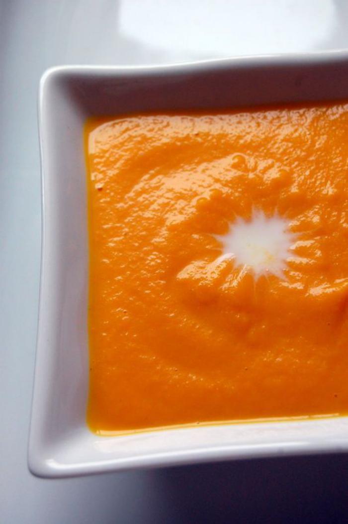 velouté-de-carottes-soupe-crémeuse-carottes