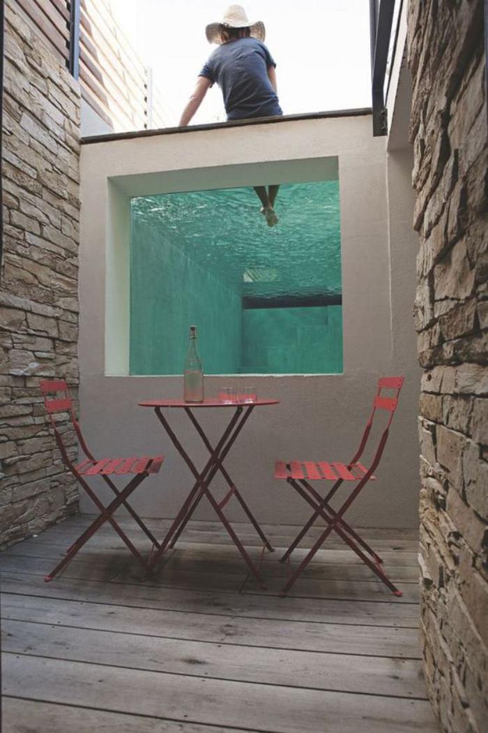 aménagement-extérieur-piscine-luxueuse-minimaliste