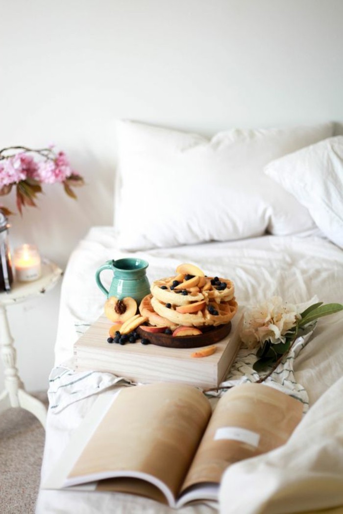 architecture-lumiere-et-ombres-cool-idée-design-petit-déjeuner-dans-le-lit
