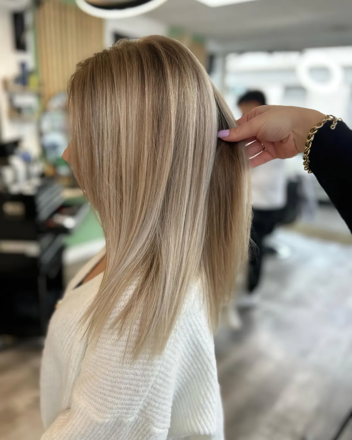 carre long degrade avec balayage blond