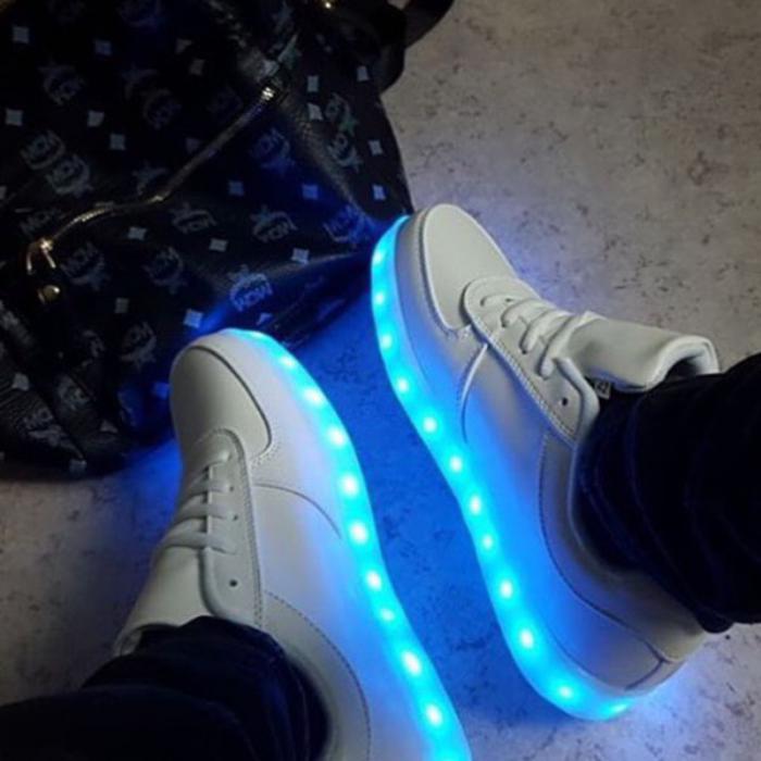 chaussures-lumineuses-chaussurees-de-sport-lumières-led