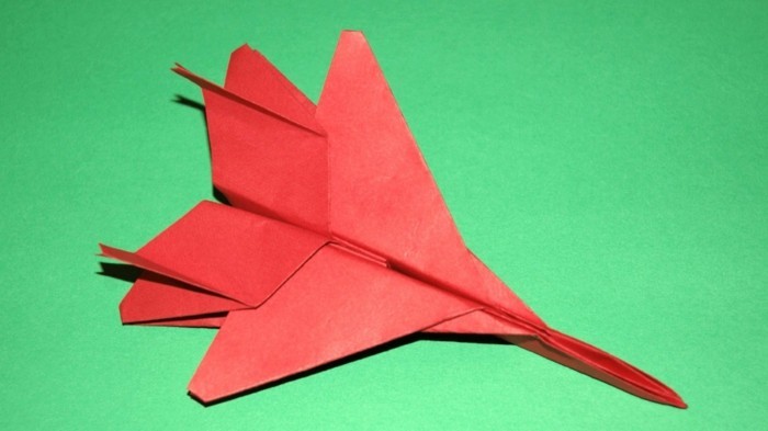 comment-faire-des-avions-en-papier-avions-en-papier
