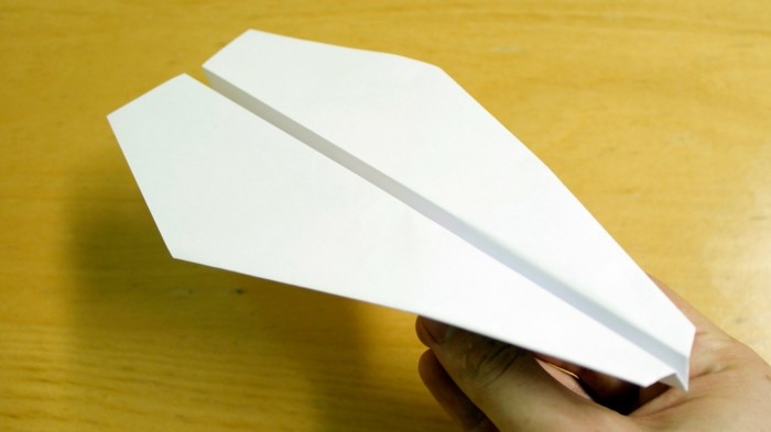faire-un-avion-en-papier-origami-avion-avion-papier