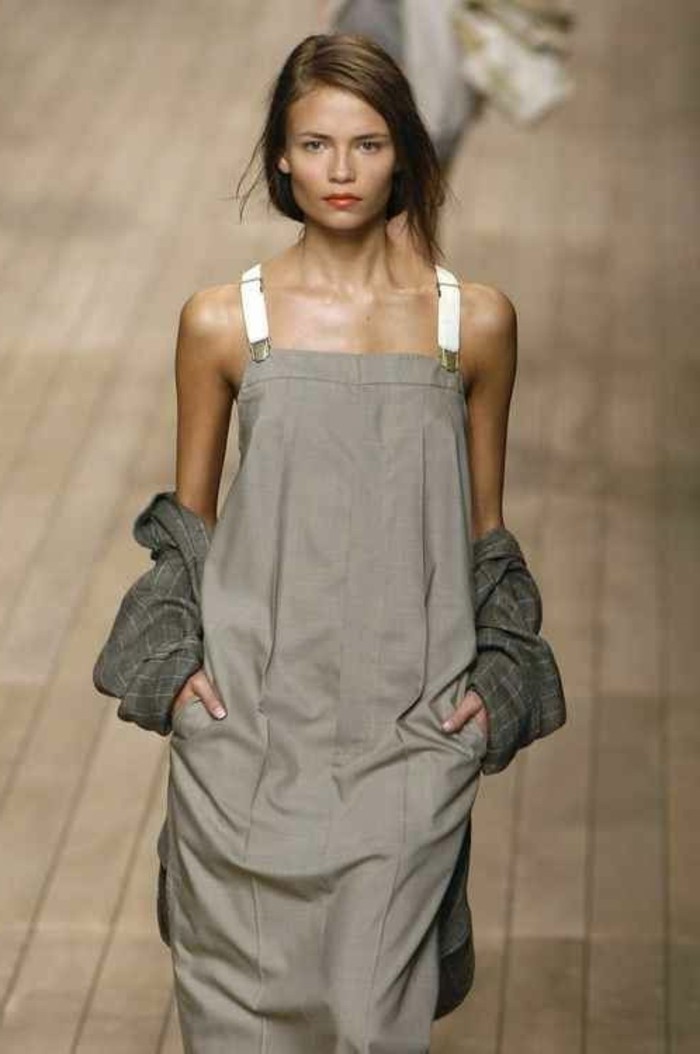 idée-tenue-salopette-robe-forme-salopette-jean-gris