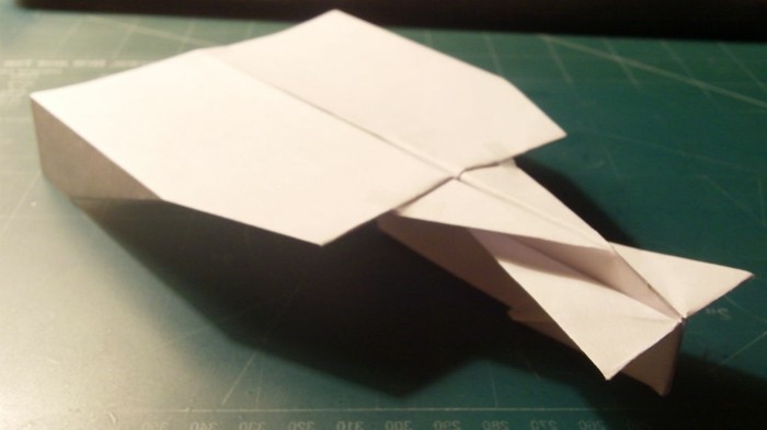 ment faire un avion en papier