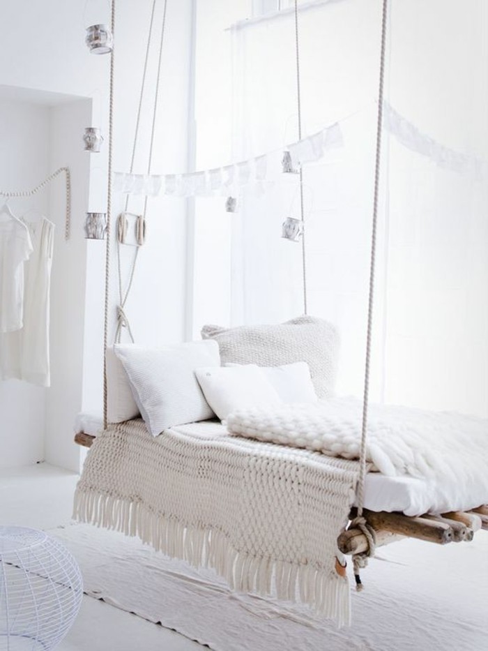 0-lit-suspendu-design-pas-cher-pour-votre-chambre-a-coucher-chic-interieur-blanc