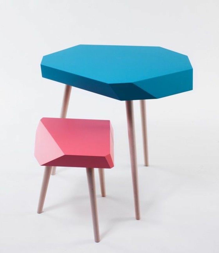 0-tables-colrées-bleu-clair-et-rose-tabe-basse-relevable-ikea-coloré-design