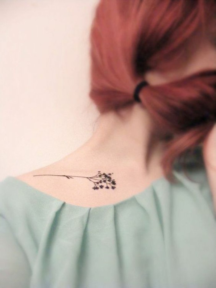 0-tatouage-femme-dos-tatouage-minimaliste-femme-sur-le-dos