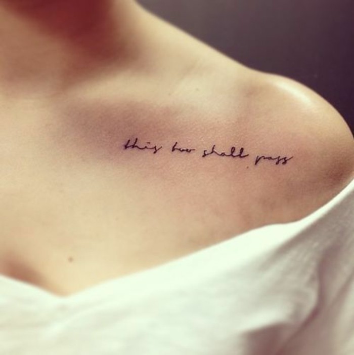 1-tatouage-ecriture-femme-tatouages-discrets-femme-nos-idees-tatouage-minimaliste