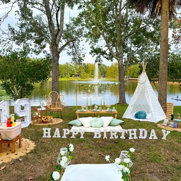 anniversaire celebration nature lac meubles rotin style boheme tipi