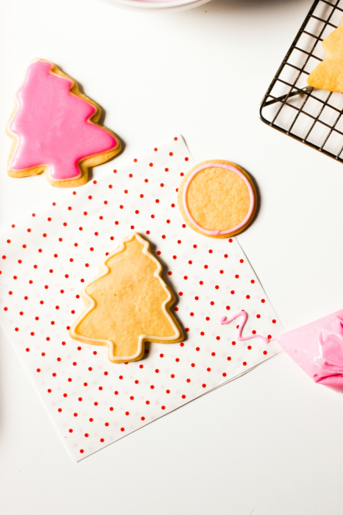 beau-décoration-comment-faire-des-biscuits-rose-et-cookie