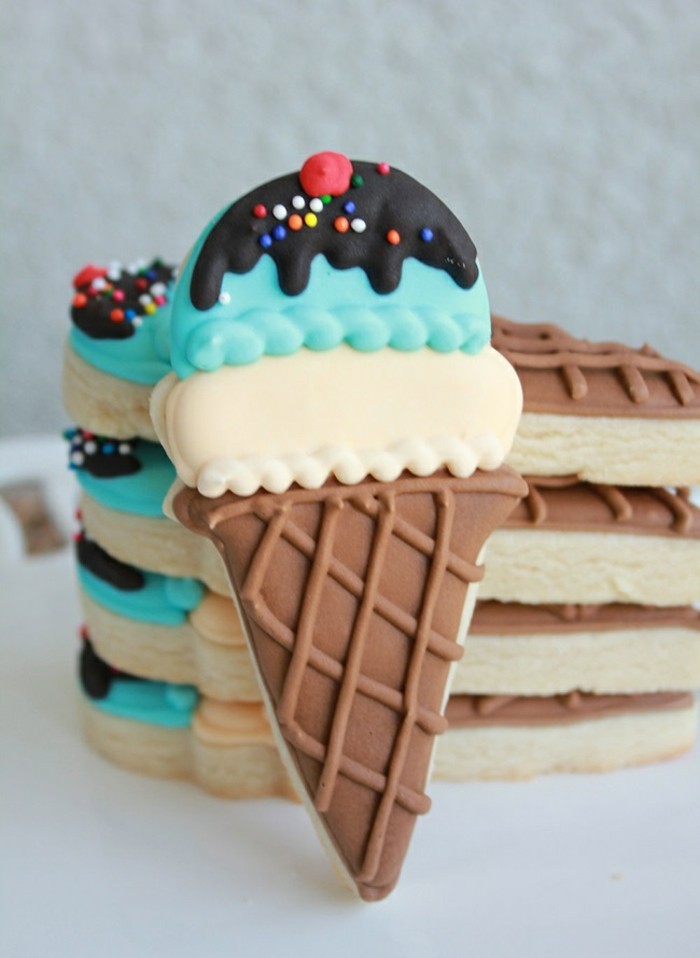 beau-ice-cream-cone-biscuit-anniversaire-faire-des-biscuits-sables-beau