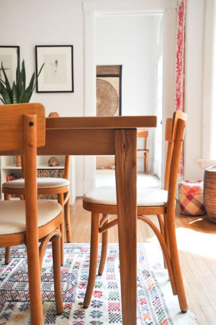 chaise-thonet-vintage-chaises-et-table-meubles-icônes-du-design
