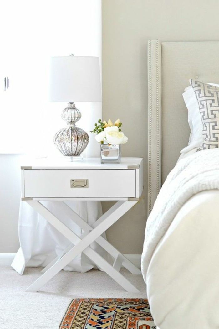 console-extensible-ikea-petite-table-d-appoint-blanc-pour-la-chambre-a-coucher-beige