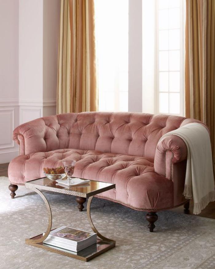 couleur-rose-poudré-grand-sofa-capitonné