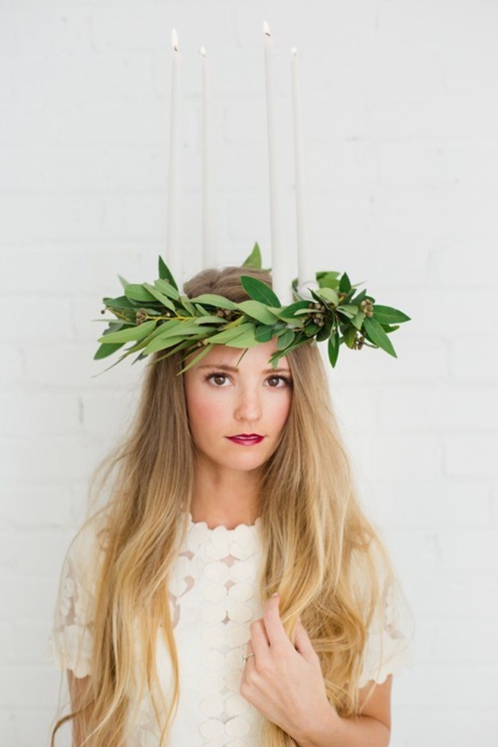decoration-originale-avec-feuille-pour-herbier-femme-diy-avec-feuilles-herbier-décorat