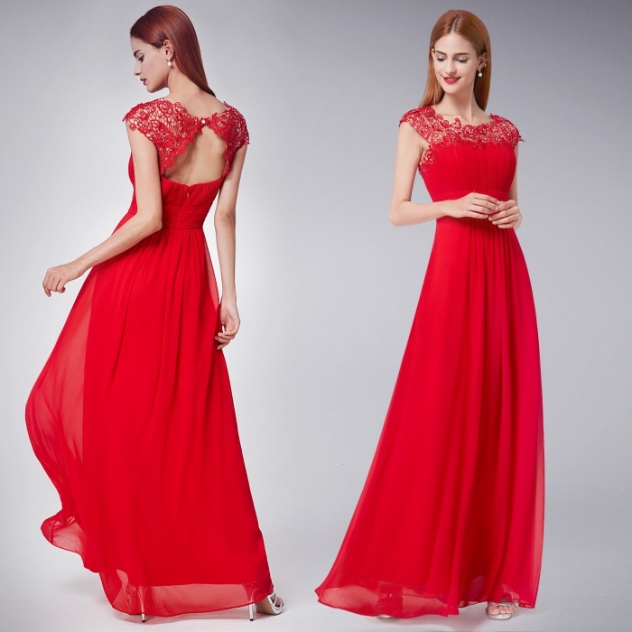 exemple de robe longue fluide avec dos ouvert et épaule en dentelle florale, idée robe officielle couleur rouge pour femme invitée
