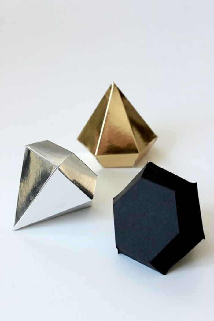 figures-origami-en-papier-pliage-origami-facile-comment-faire-un-origamie-facile