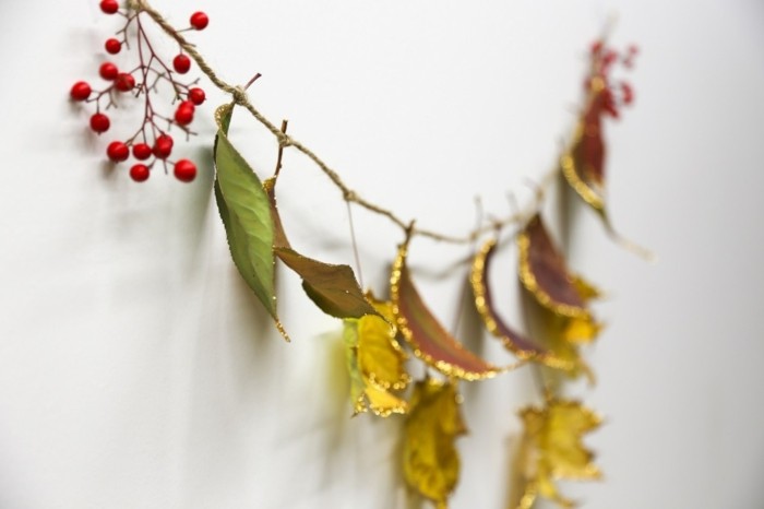 image-feuille-d-arbres-idée-diy-idée-cool-guireland-automne-noel-feuilles-décorés
