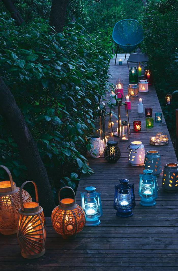 lanterne-bougie-allée-de-jardin-décorée-de-lanternes