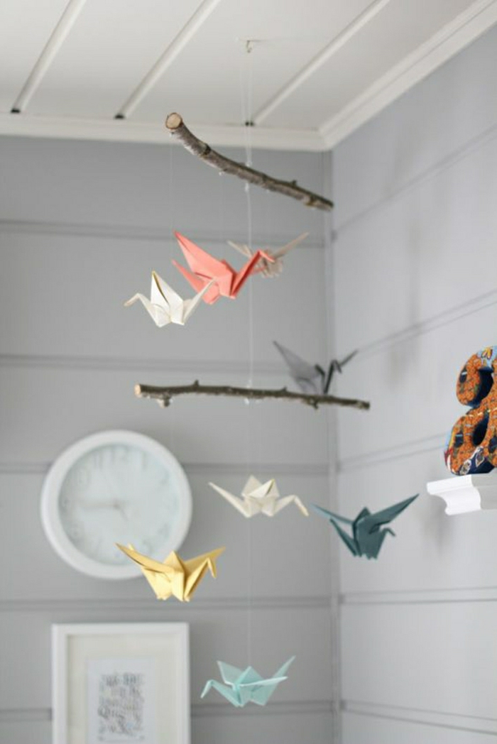 pliage-animaux-en-papier-modele-origamie-facile-en-papier-coloré-comment-decorer