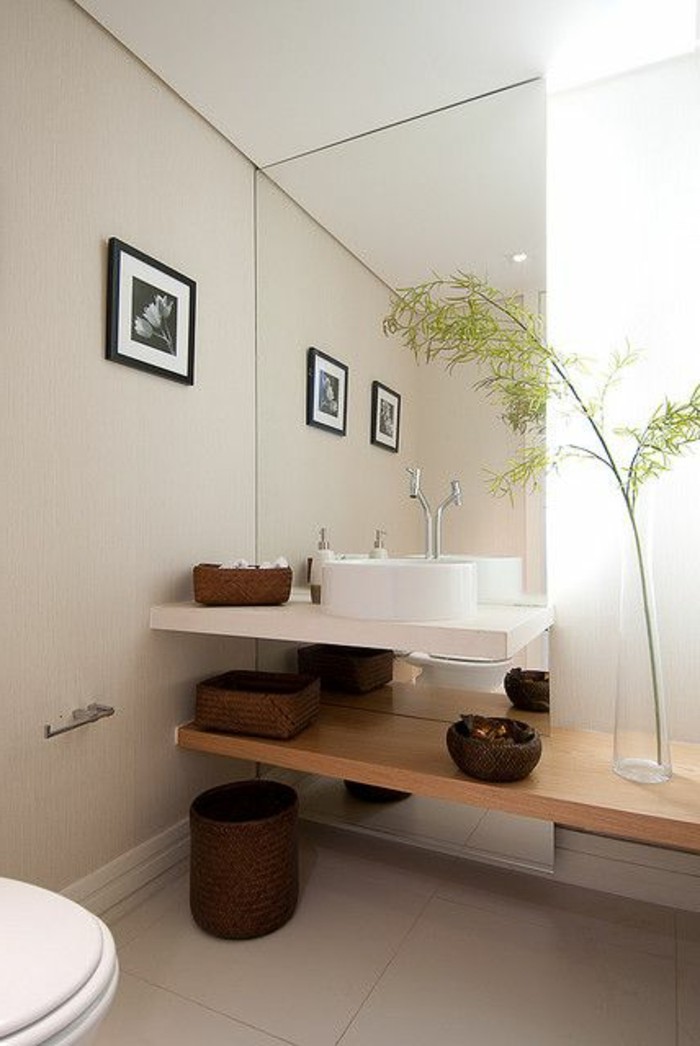 salle-de-bain-de-couleur-beige-carreaux-beiges-meuble-salle-de-bain-bambou-pas-cher