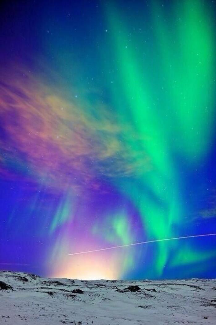 aurores-boréales-la-beauté-de-l'hiver-arctique