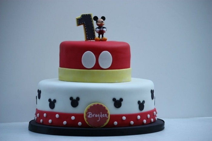 beau-gâteau-d-anniversaire-enfant-idée-déco-Mickey-Mouse-gâteau-d-anniversaire-enfant