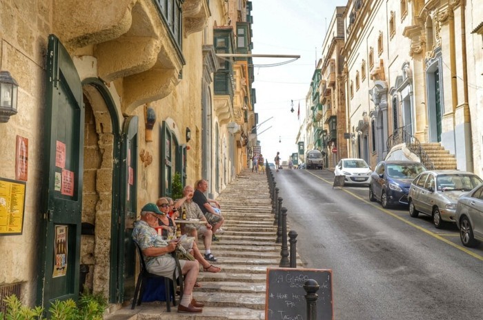 beaute-de-vos-adorables-vacances-beauté-de-la-Vallette-à-Malte-rue-droite