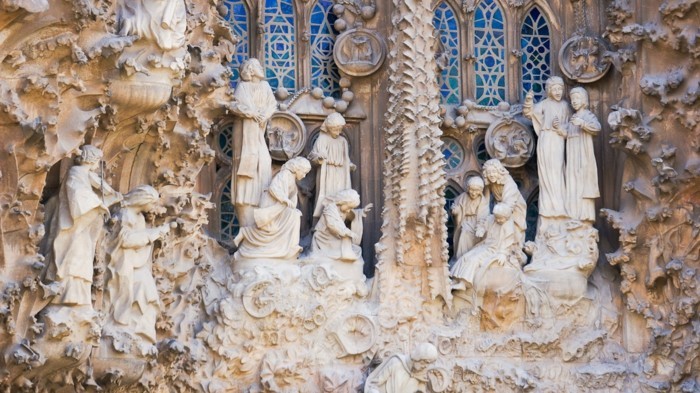 cathedrale-barcelone-Sagrada-details-de-la-scene-de-la-Pitie-resized