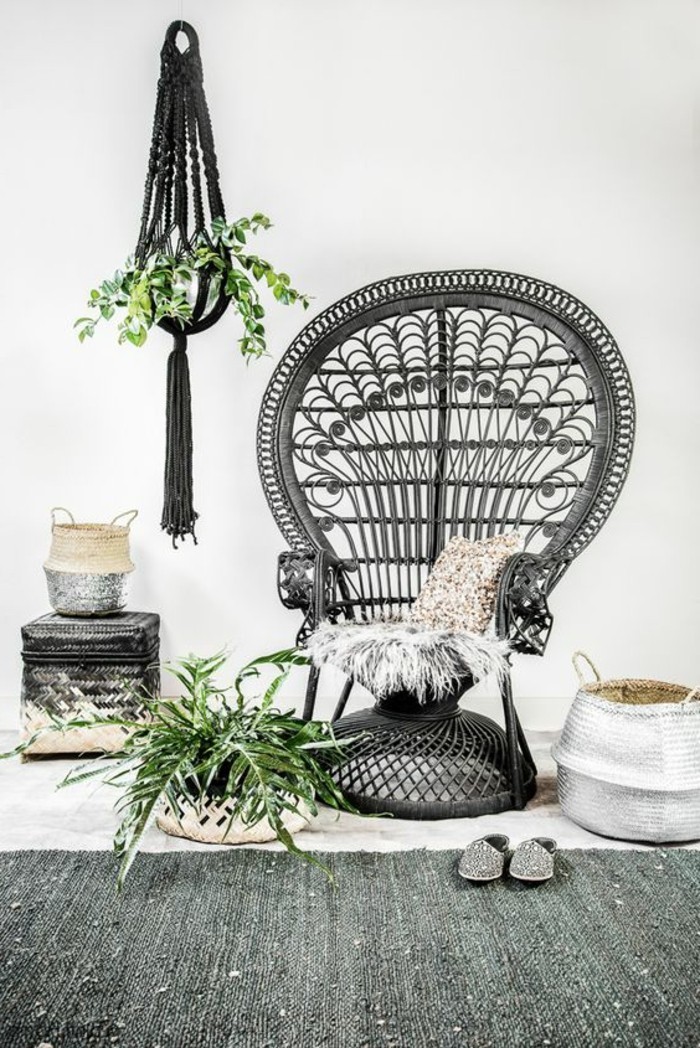 chaise-en-rotin-gris-tapis-gris-d-extérieur-salon-de-jardin-resine-mobiliers-de-jardin