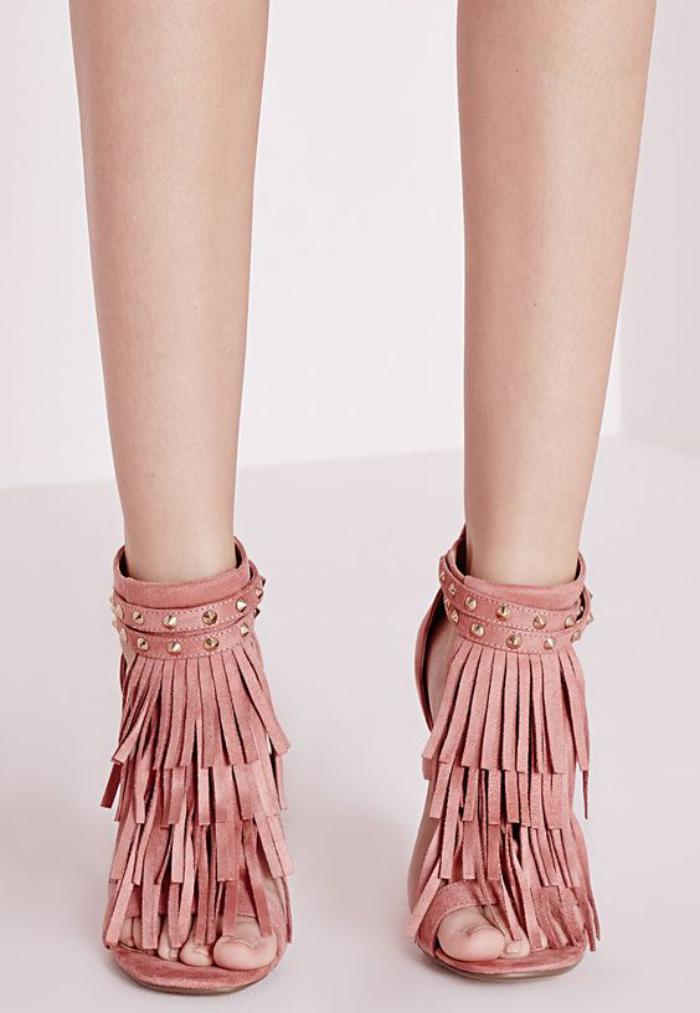 chaussures-à-franges-belles-sandales-frangées-rose-pale