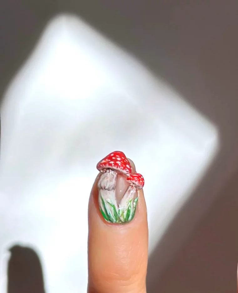 dessin sur les ongles avec 3d avec des champignons