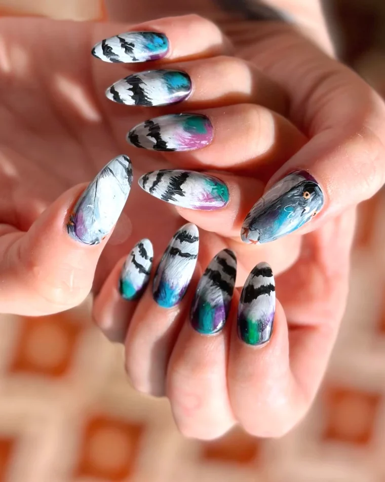dessin sur les ongles longs abstraits et originals