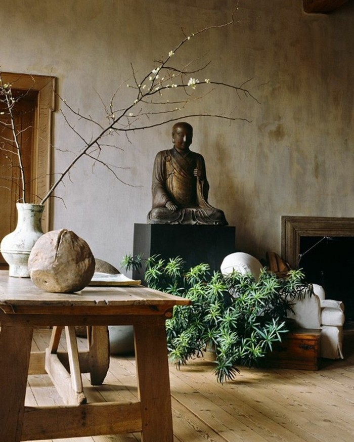 détails-zen-deco-chambre-taupe-décoration-intérieur-chic-buda-plantes-vertes-azia-beauté