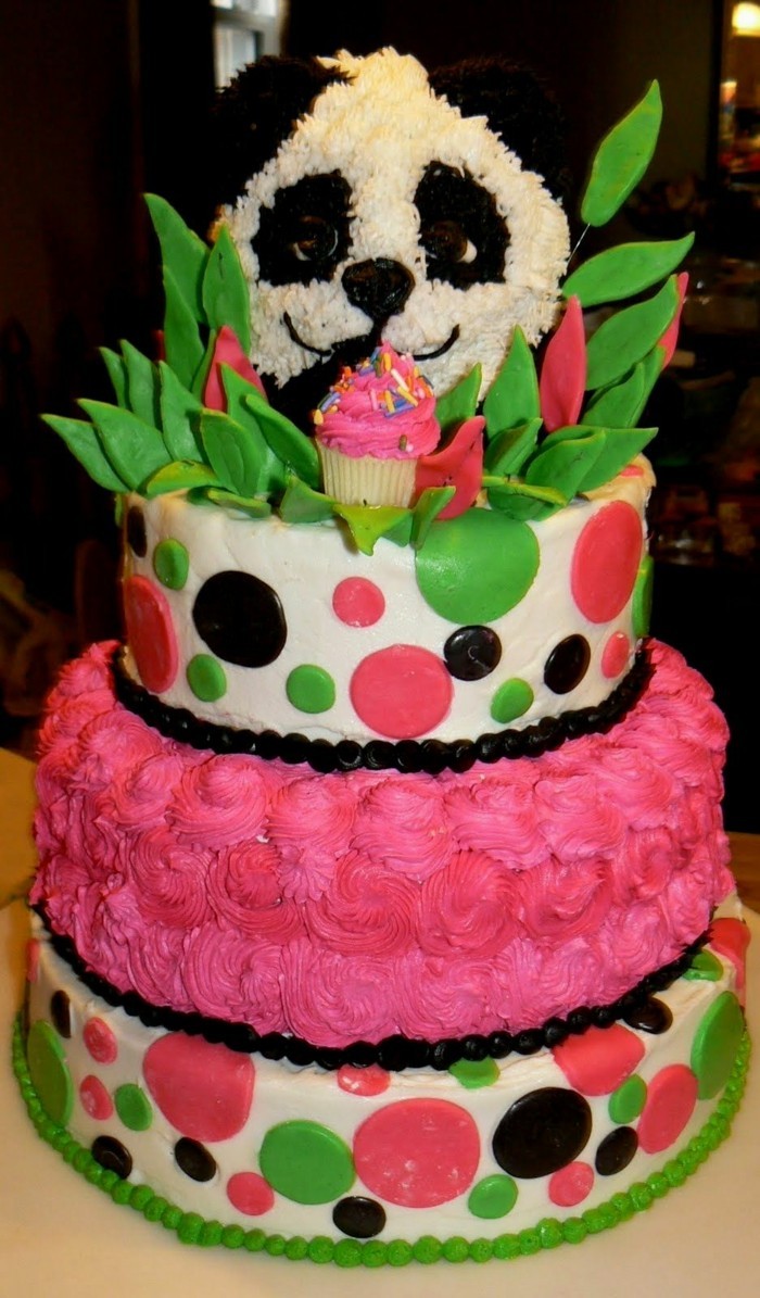 idee-gateau-anniversaire-enfant-jolie-décoration-panda