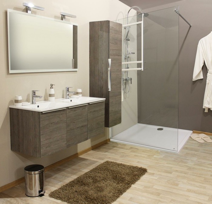 meuble-salle-de-bain-meuble-gris-en-bois-miroir-mural-sol-en-lino-beige-tapis-marron-miroir-rectangulaire-salle-de-bain