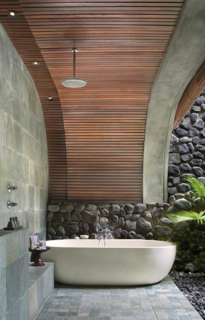 salle-de-bain-deco-zen-salle-de-bain-exterieur-mur-en-pierres-gris-sol-en-paves-gris