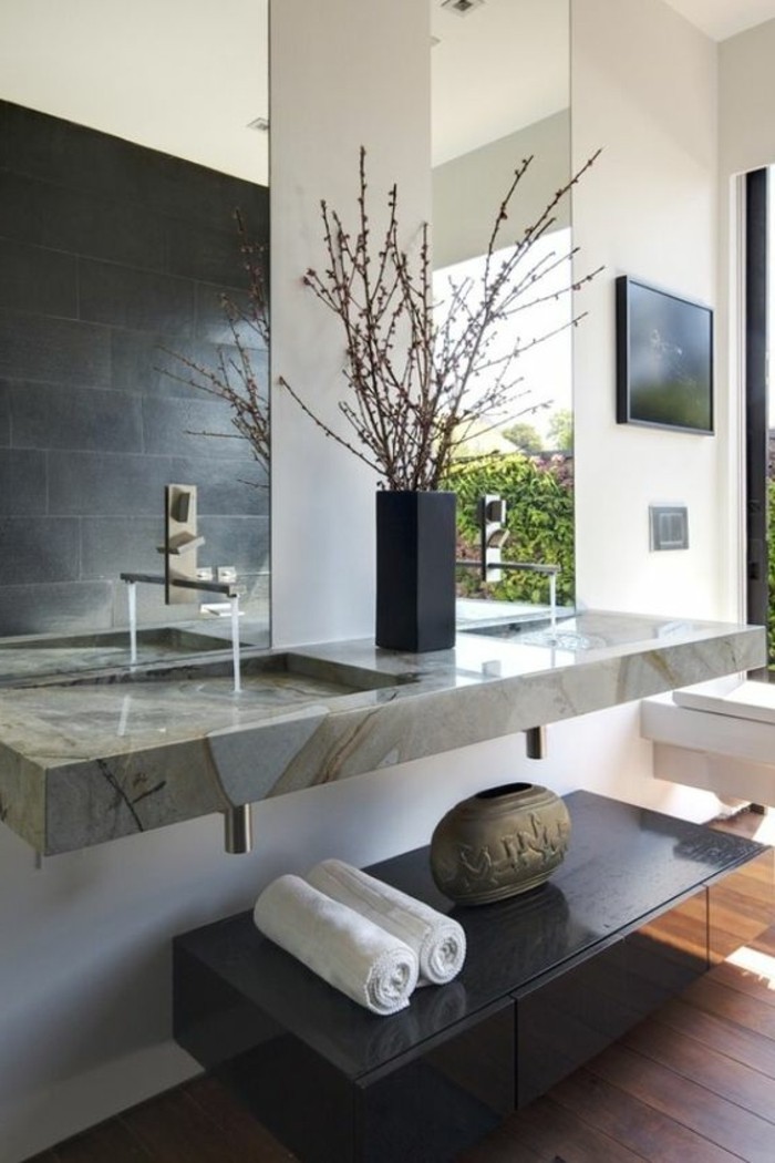 salle-de-bain-deco-zen-sol-en-parquet-lavabo-marbre-gris-miroir-rectangulaire