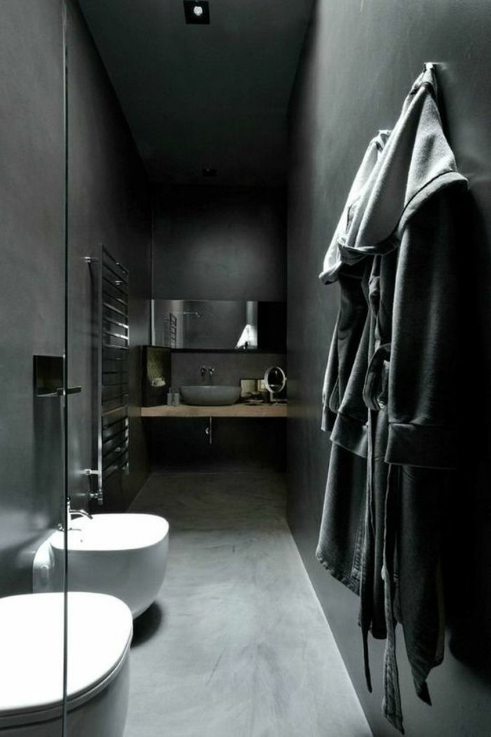 salle-de-bain-gris-anthracite-idee-deco-salle-de-bain-sol-et-murs-en-béton-ciré